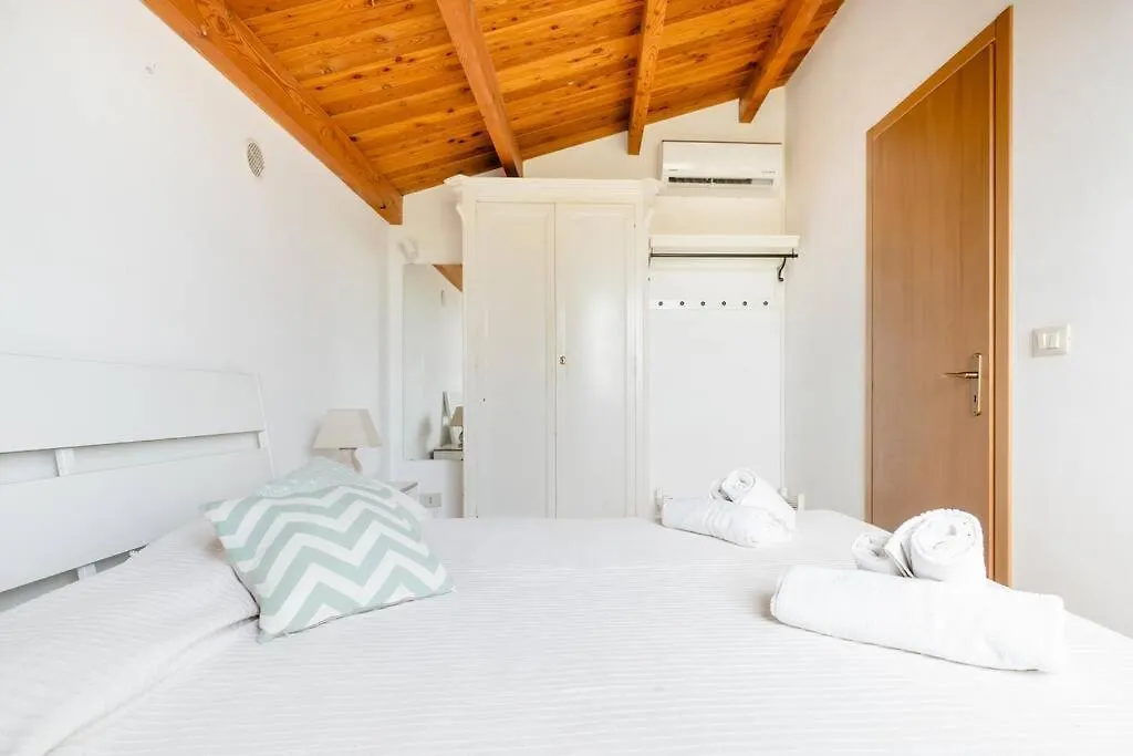 Homestay La Casa Bianca Apartment Marsala